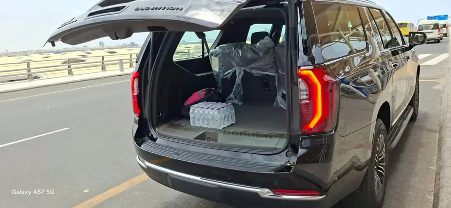 GMC Yukon Trunk Space – Large Luggage Capacity Saudi Cabs GMC