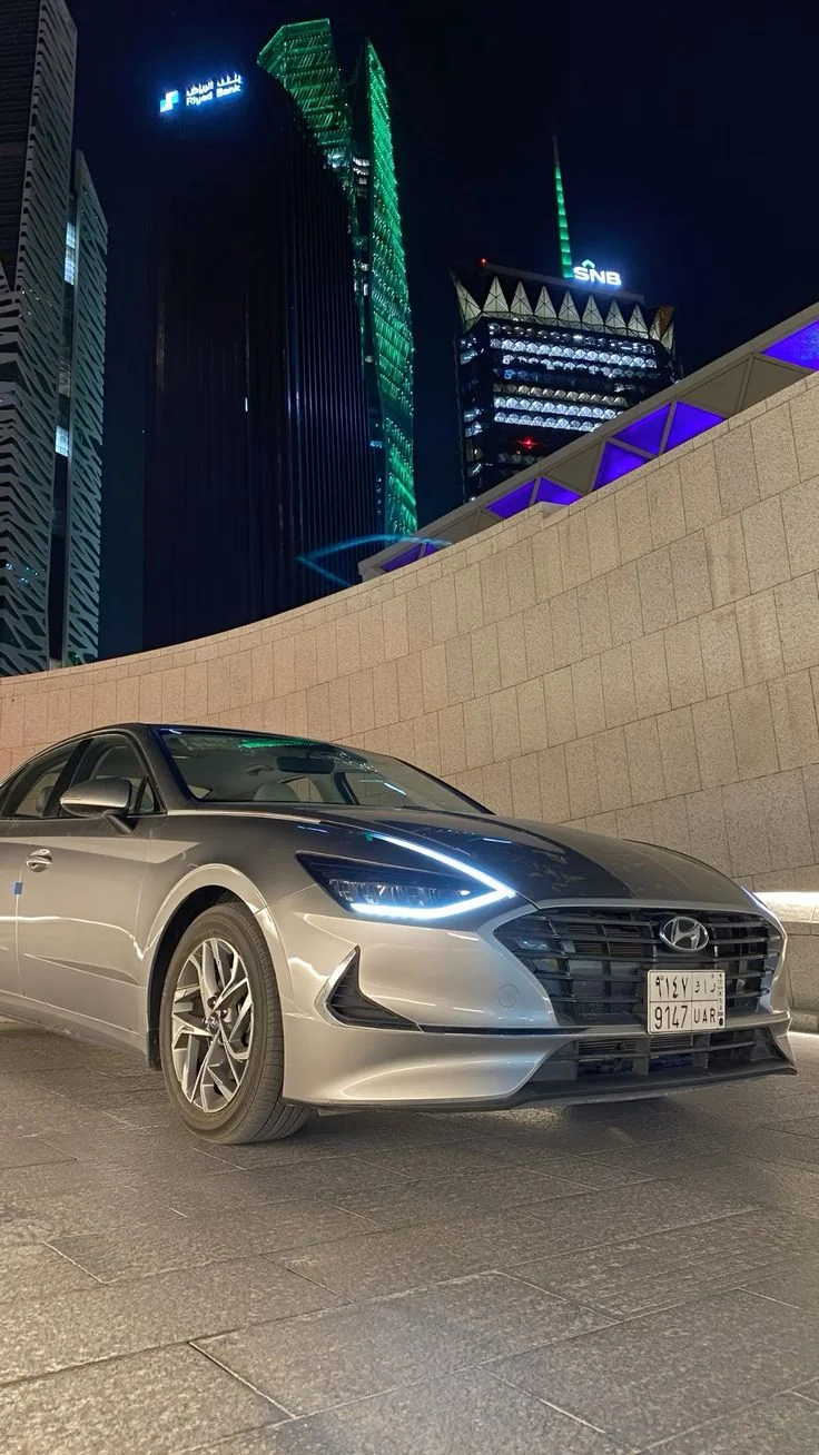 Hyundai Staria 7-Seat Taxi Saudi Arabia – Saudi Cabs GMC 7-Seat Van